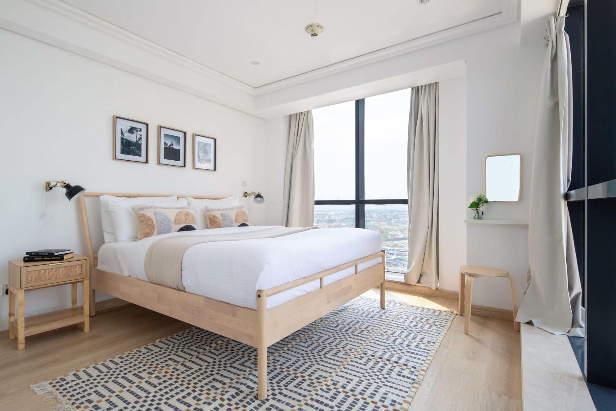 Frank Porter - Goldcrest Views 2 Dubai